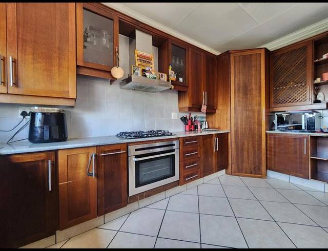 4 BEDROOM HOUSE FOR SALE IN MEYERSDAL